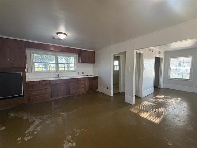 Building Photo - 2200 Country Club Rd