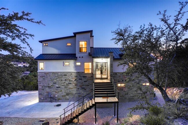 Foto del edificio - 7002 Deepwood Dr