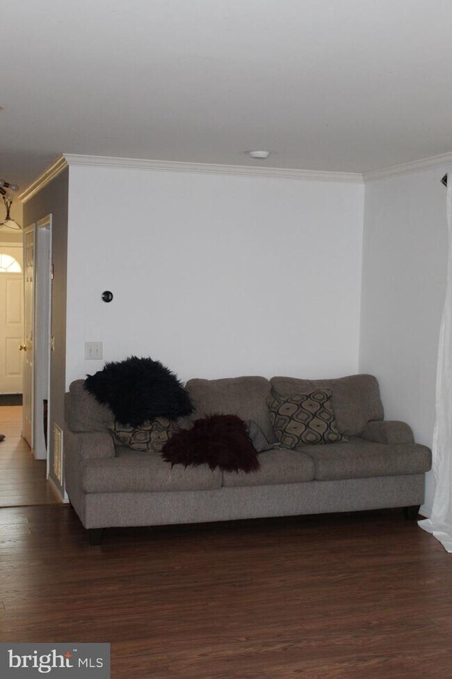 Building Photo - 1 Cayenne Ct