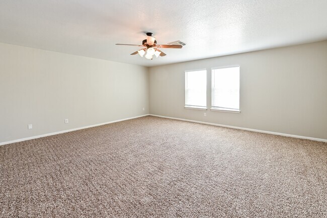 Foto del edificio - 25106 Twister Tr