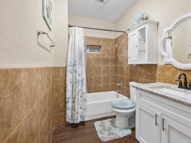 Building Photo - 1826 W French Pl