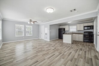 Building Photo - 1548 Ashland St