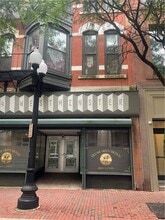 Building Photo - 204 Westminster St