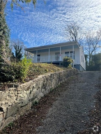 Building Photo - 2014 Morehouse Dr NW