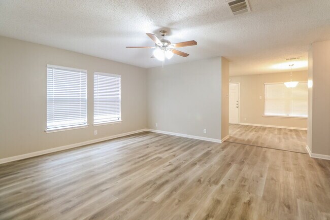 Building Photo - 3209 Elizabeth Anne Ln