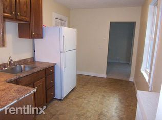 Foto principal - 562 Washington St