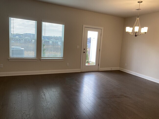 Foto del edificio - 365 Coleman Ct