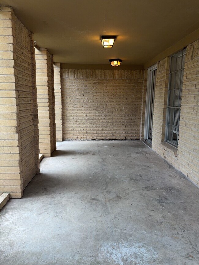 Foto del edificio - 16815 Methil Dr