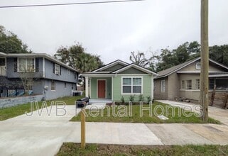 Building Photo - 1259 Bridier St