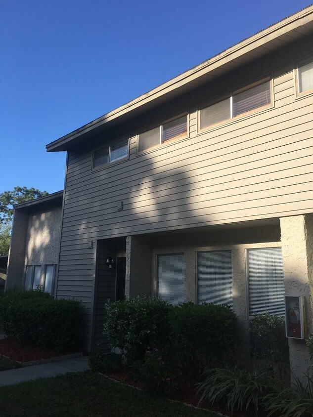 4388 Rayfield Dr, Sarasota, FL 34243 Townhouse for Rent in Sarasota