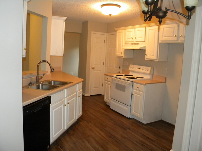 Foto del edificio - 102 Woodstream Trail