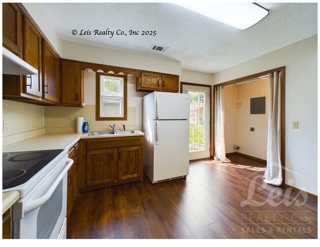 Building Photo - 109 Clearview Ct