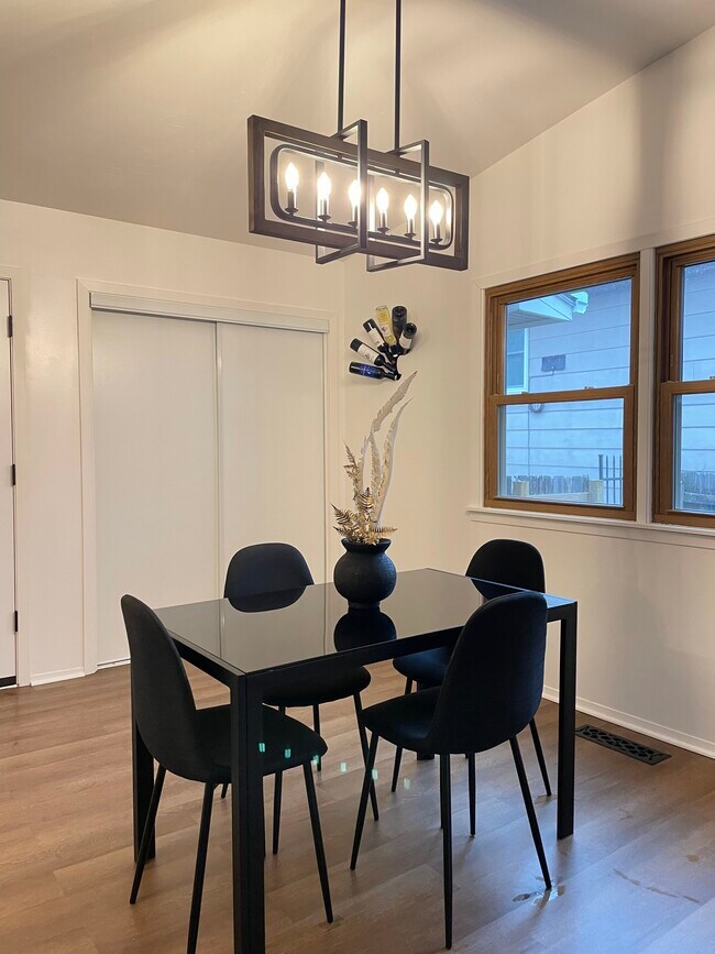 Foto del edificio - 8714 E Wassall St