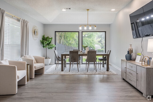 Leasing Office - The Vineyards