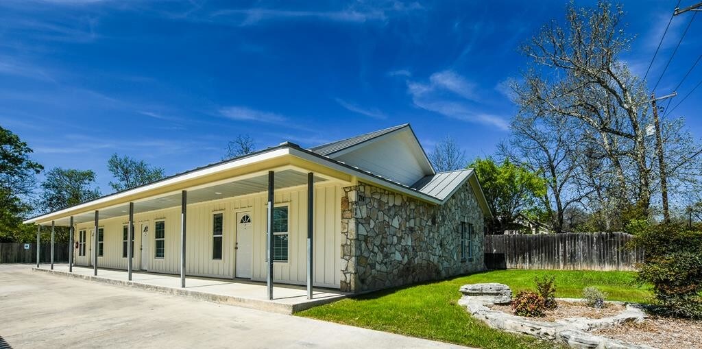 Foto principal - 714 Clay St
