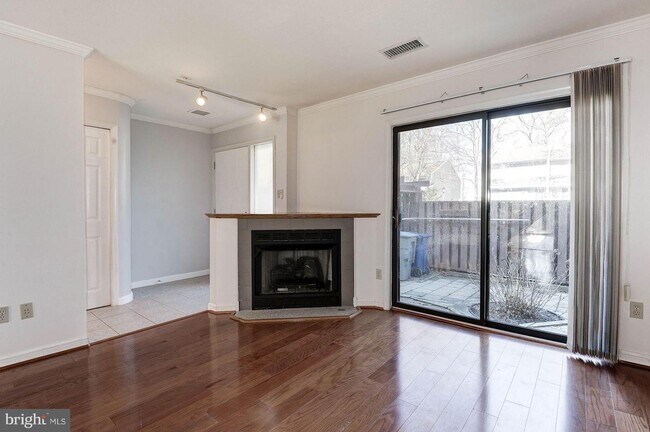 Foto del edificio - 2369 Southgate Square