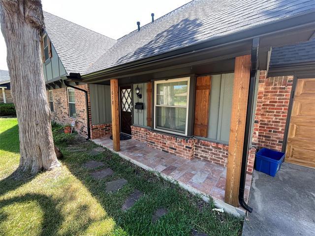 Building Photo - 618 Parkwood Cir