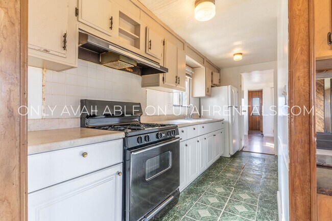 Foto del edificio - 440 W Main St