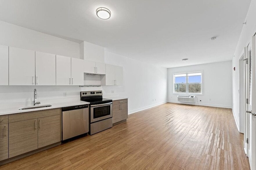Photo - 429 Bergen Ave