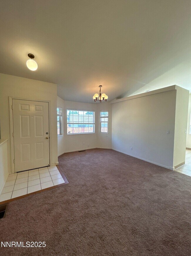 Building Photo - 4835 Canyon Run Dr