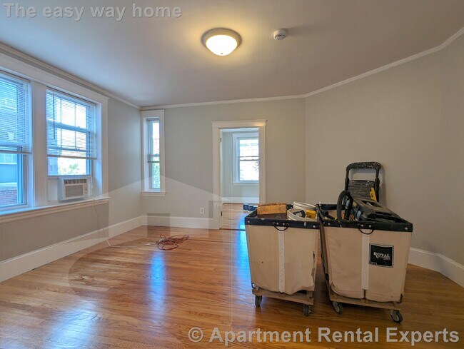 Foto del edificio - 156-158 Summer St Unit #309