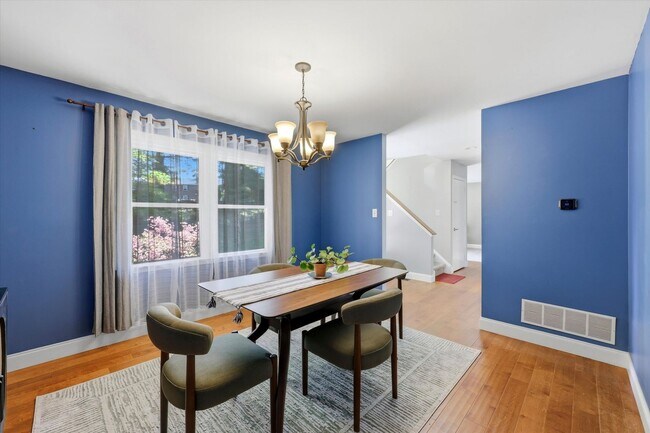 Foto del edificio - 3B/2.5B Single Family Home In West Chester With Private Back Yard!