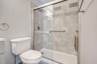 Building Photo - 20403 White Poplar Dr