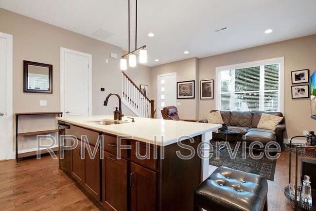 Building Photo - 508 Vernon Cir