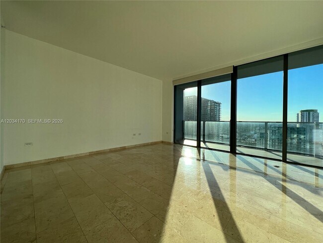 Foto del edificio - 68 SE 6th St