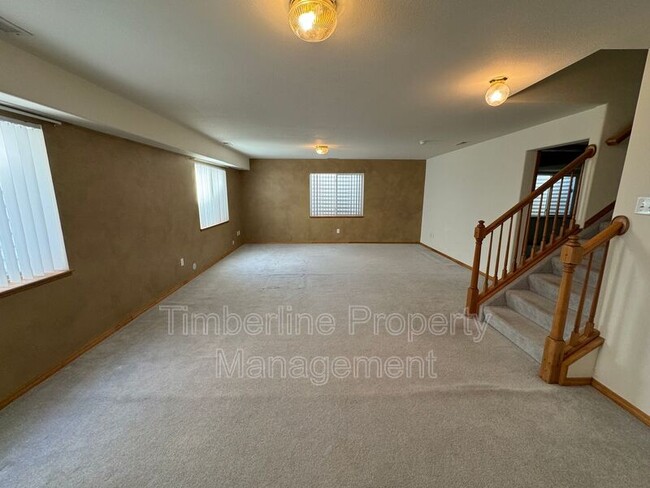 Building Photo - 4210 Golf Club Dr