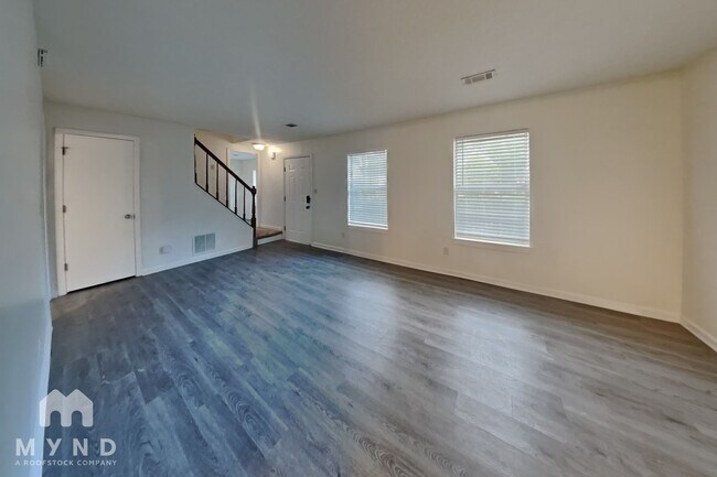 Foto del edificio - 5561 Northcut Dr