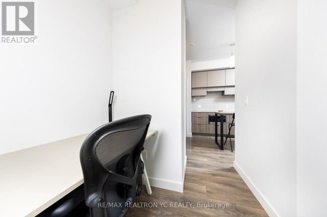 Photo du bâtiment - 1704-1708 EGLINTON Ave