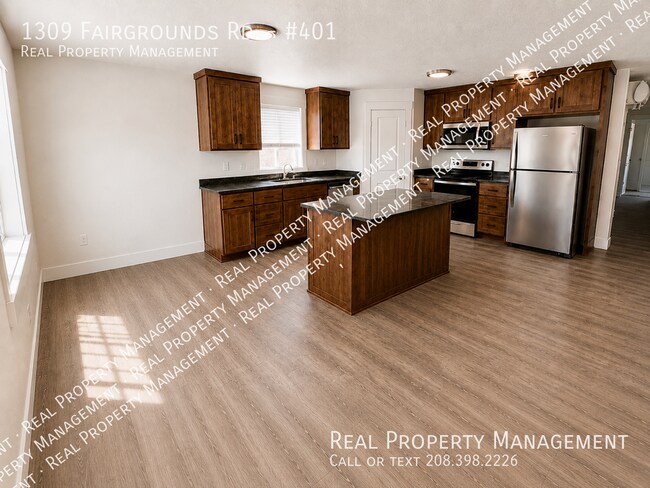 Foto del edificio - 1309 Fairgrounds Rd.-#401