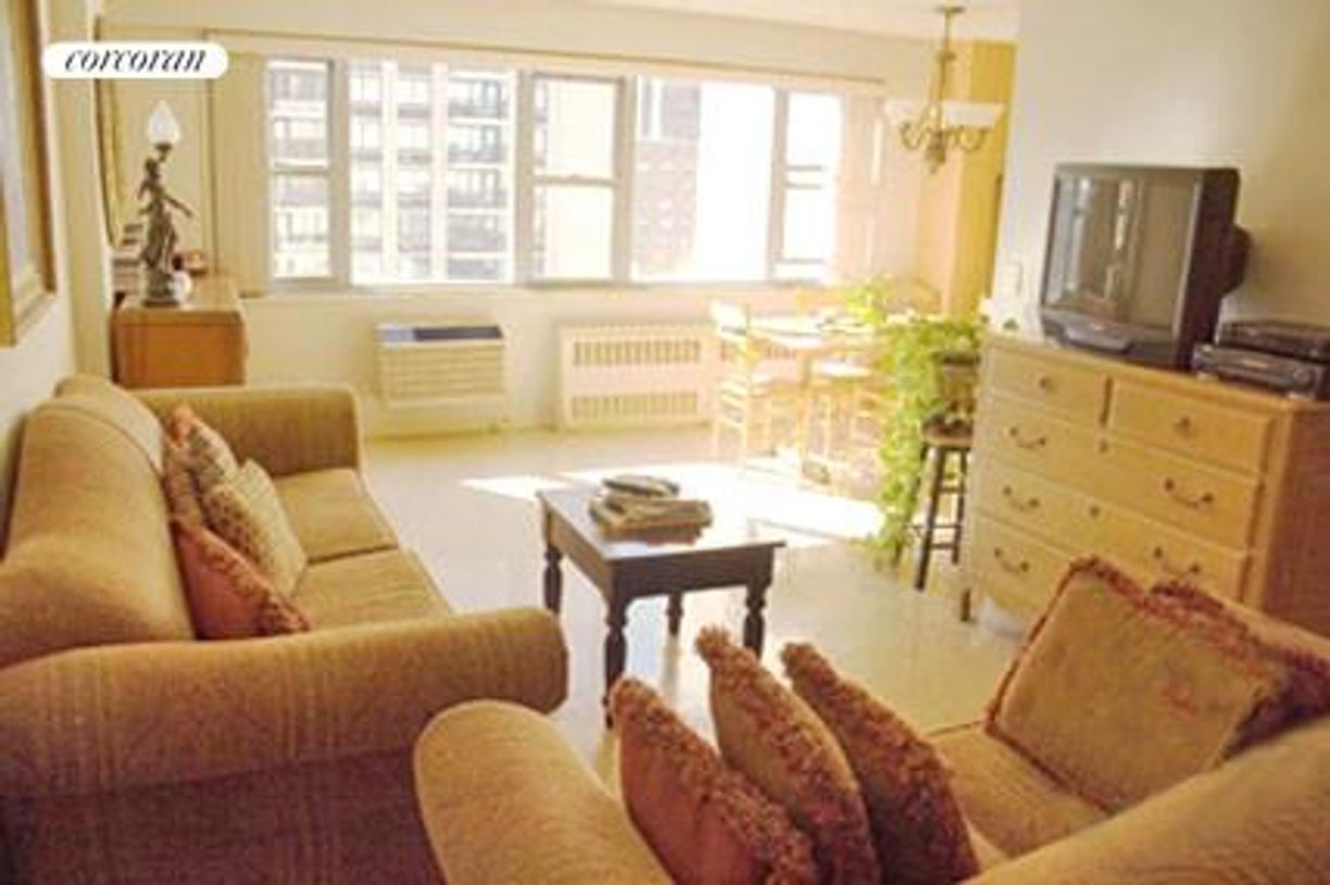 Foto principal - 100 W 93rd St
