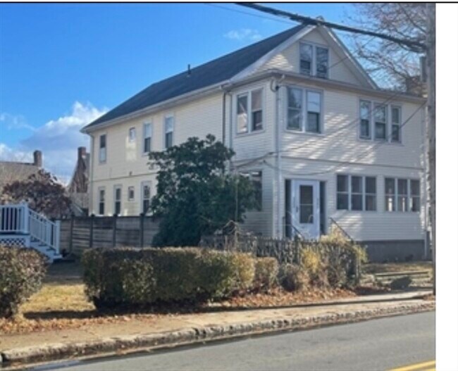 Building Photo - 253 E Squantum St