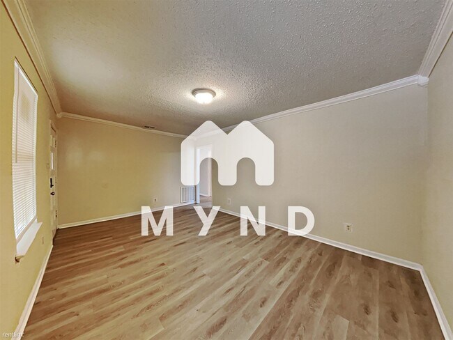 Building Photo - 2 br, 1 bath House - 757 W Cornelia Cir