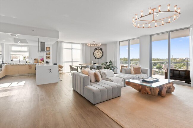 Building Photo - 17301 Biscayne Blvd