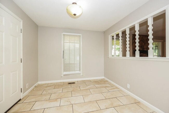 Foto del edificio - 702 Valley Green Dr
