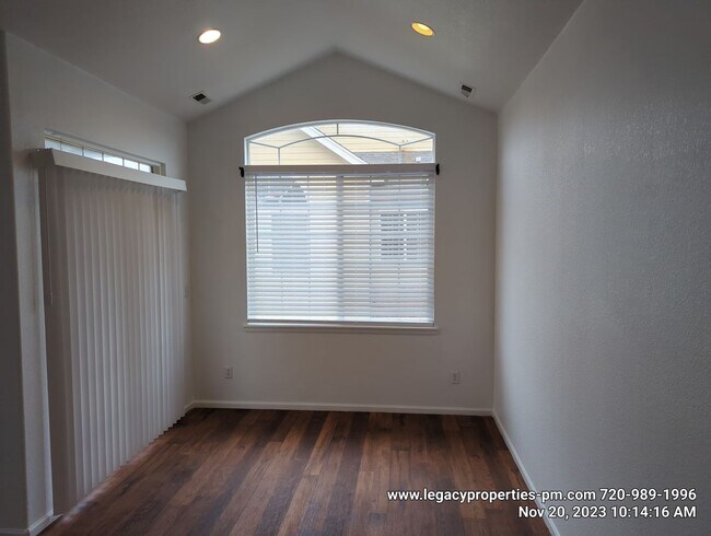 Foto del edificio - AMAZING TWO BEDROOM CONDO