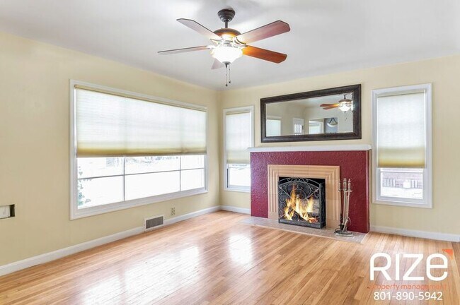 Building Photo - 1061 Doxey St