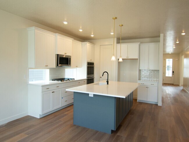 Foto del edificio - New 3-Bed Eagle Mountain Home!!