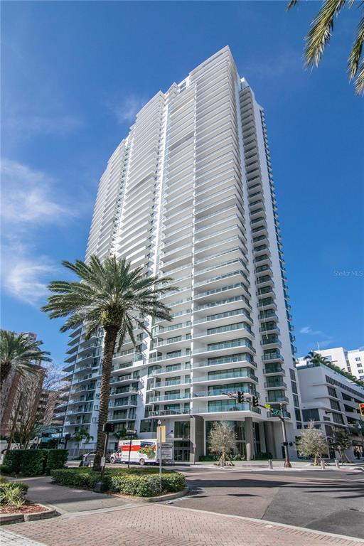 Building Photo - 100 1st Ave N