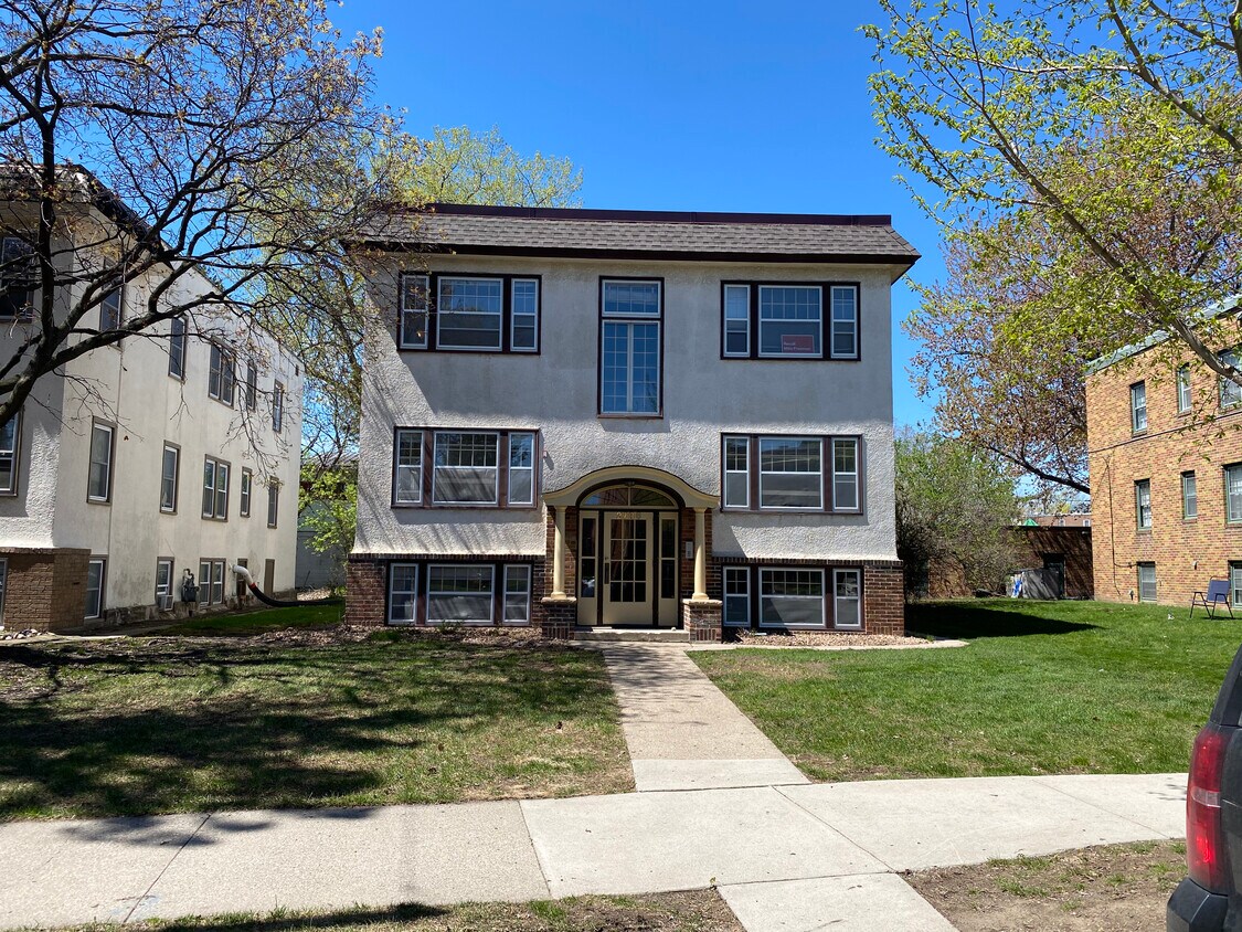 Primary Photo - 2786 Xerxes Ave S