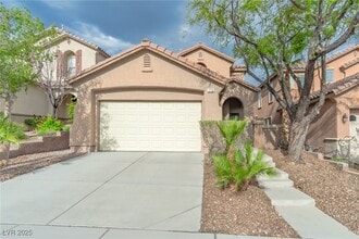 Building Photo - 776 Anacapri St