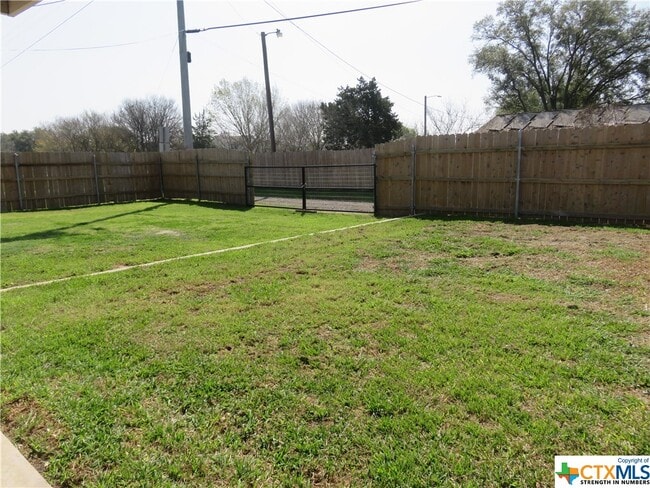 Building Photo - 1339 Mockingbird Ln