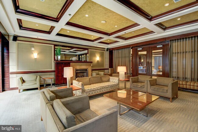 Foto del edificio - 888 N Quincy St