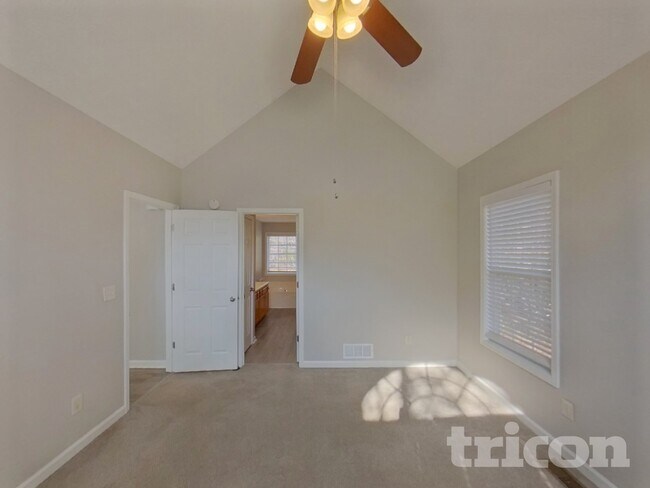 Foto del edificio - 5301 Brookshire Ct