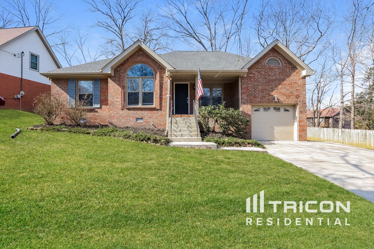 Primary Photo - 2828 Blackwood Drive Nashville TN