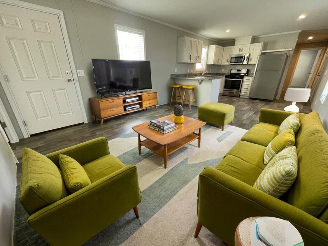 Primary Photo - 15852 Croatia Dr