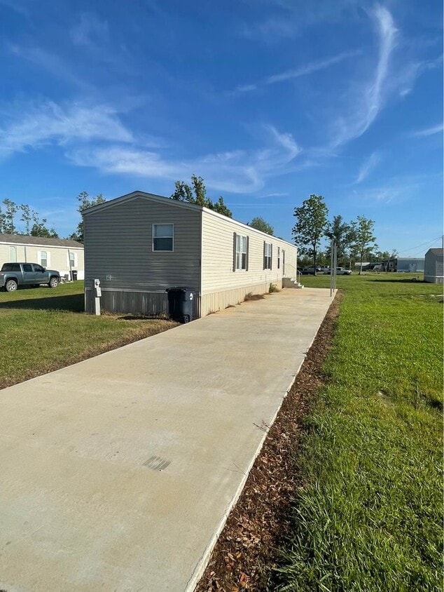 102 Dennis Ln, Bell City, LA 70630 House for Rent in Bell City, LA